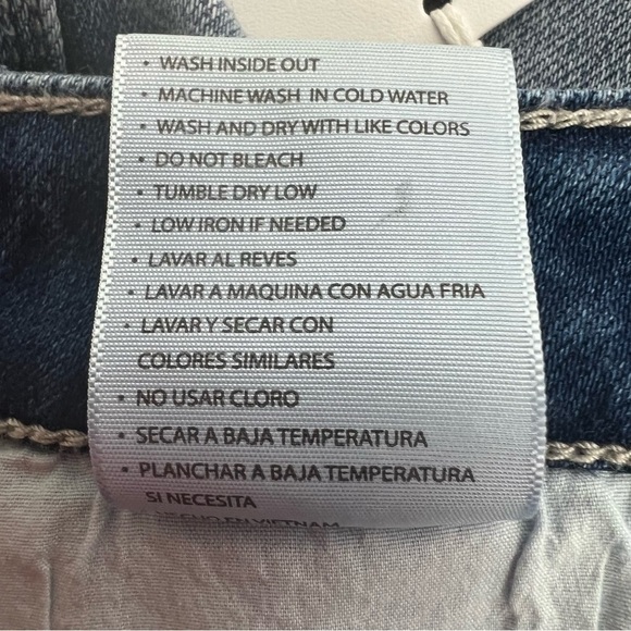 NWT KanCan Junior Women’s Blue Jeans Sz 5/26 Raw Hems W/slit Distressed Stretch - Picture 10 of 15